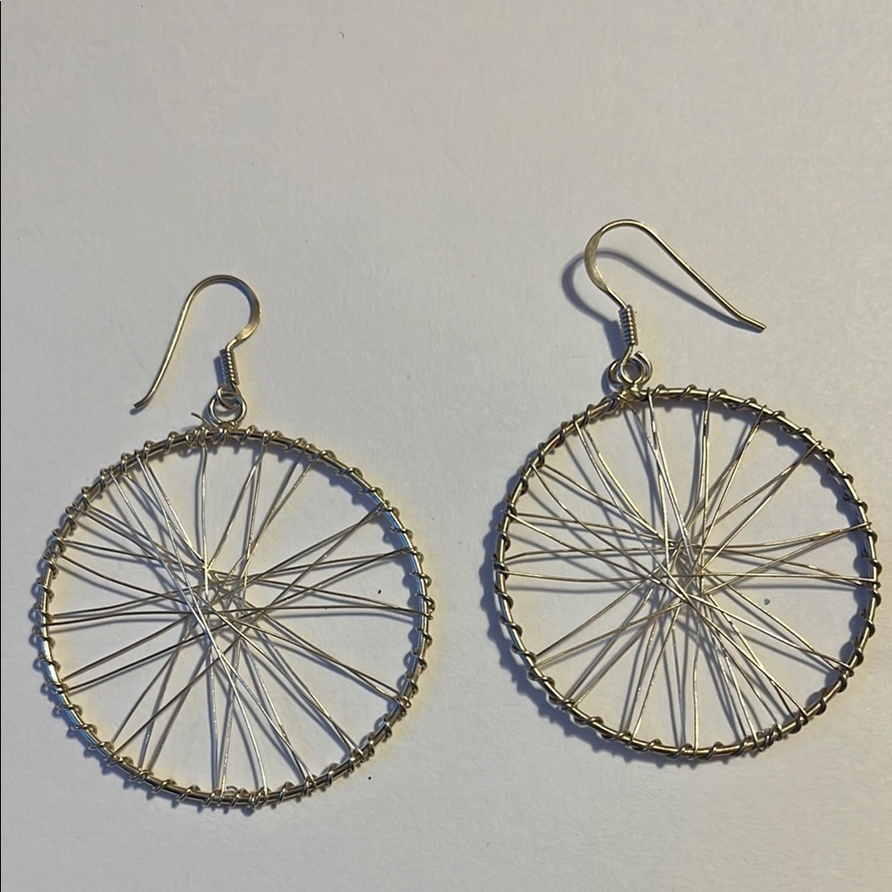 Elegant Silver Wire Hoop Earrings